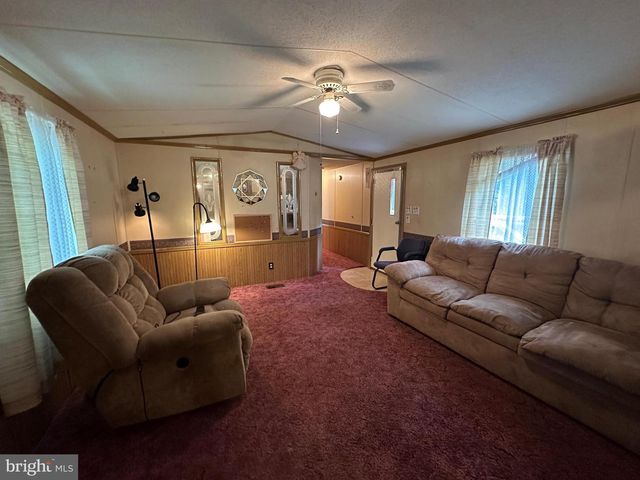110 WINSLOW DR, Augusta, WV 26704