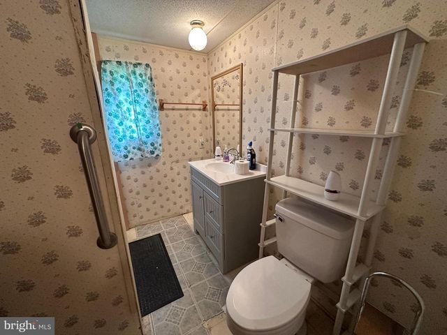 110 WINSLOW DR, Augusta, WV 26704
