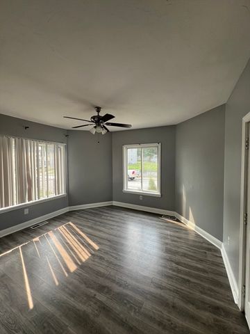 30 Lewis 1, Worcester, MA 01610