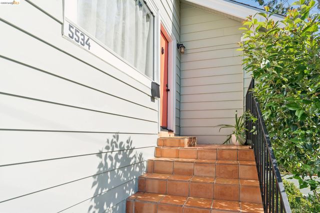5534 Adeline, Oakland, CA 94608