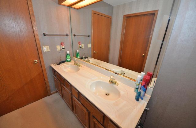 6244 Partridge Hills DRIVE, Mount Pleasant, WI 53406