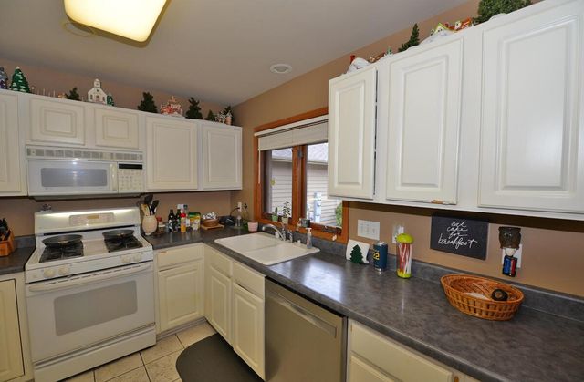 6244 Partridge Hills DRIVE, Mount Pleasant, WI 53406