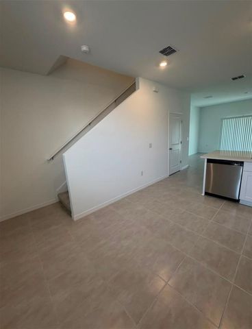 2864 SKYLINE LOOP, Kissimmee, FL 34758