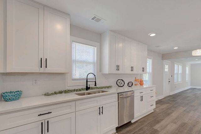 326 Mobley Street, Hamilton, GA 31811