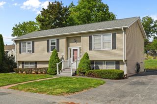 15 Linda Avenue, Methuen, MA 01844