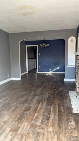 4547 Bessie Avenue, St Louis, MO 63115