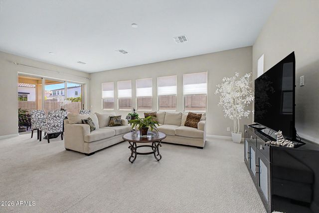 3983 W SERPENTINE Drive, San Tan Valley, AZ 85144