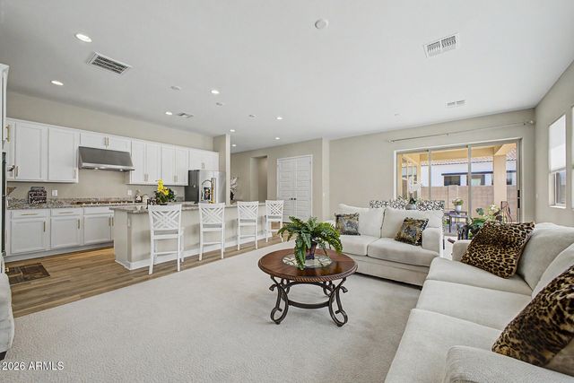 3983 W SERPENTINE Drive, San Tan Valley, AZ 85144