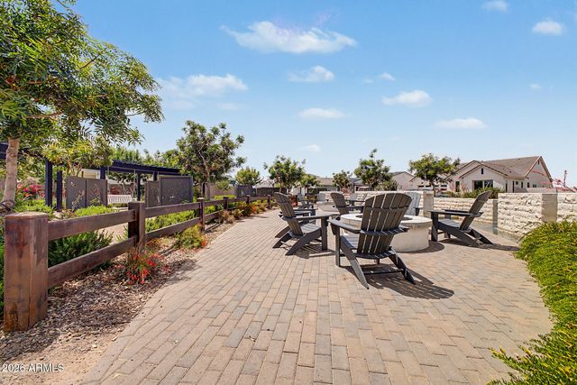 3983 W SERPENTINE Drive, San Tan Valley, AZ 85144