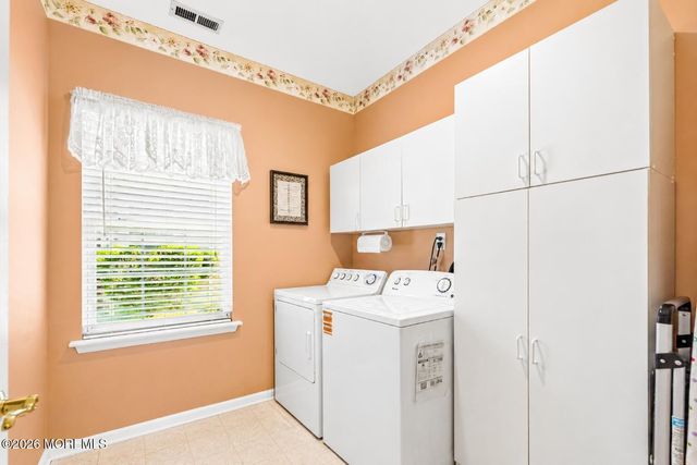 29 Arcadia Drive, Manchester, NJ 08759
