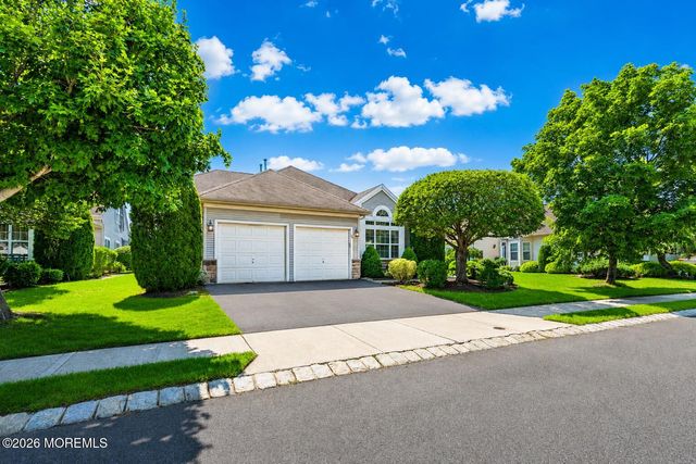 29 Arcadia Drive, Manchester, NJ 08759
