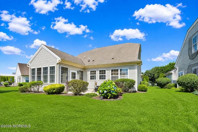 29 Arcadia Drive, Manchester, NJ 08759