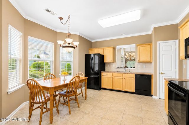 29 Arcadia Drive, Manchester, NJ 08759
