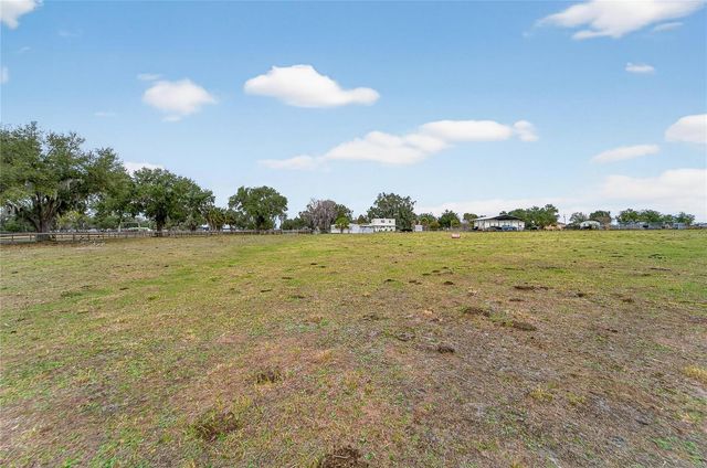 HORSESHOE HILLS PLACE, Plant City, FL 33566