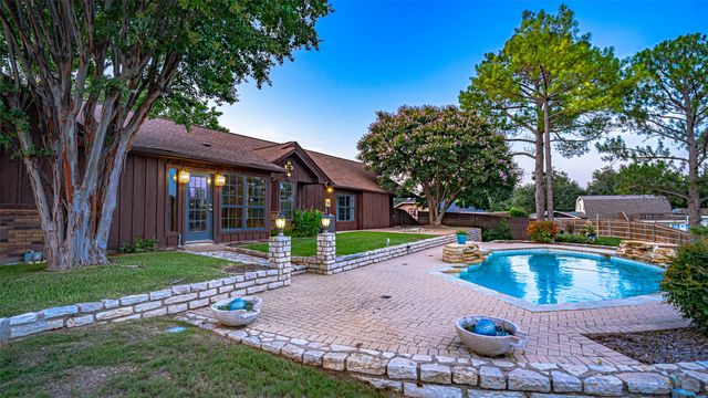 3713 Indian Creek Trail, Granbury, TX 76049