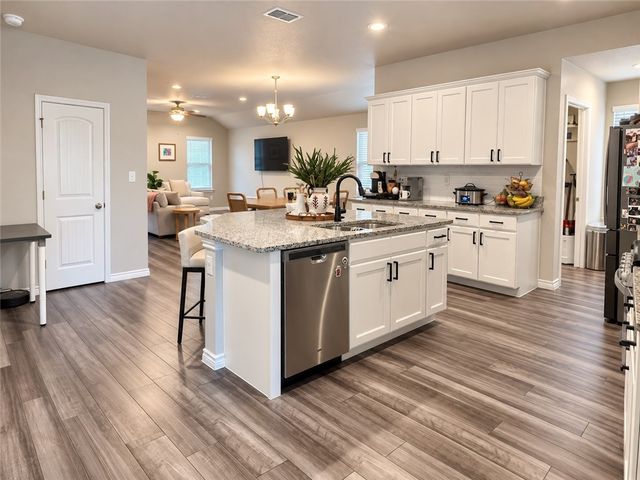 7333 Star Gazer Dr, Corpus Christi, TX 78414