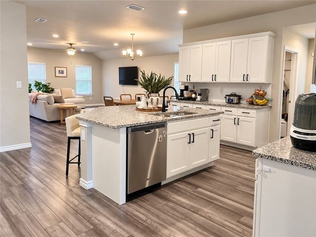 7333 Star Gazer Dr, Corpus Christi, TX 78414