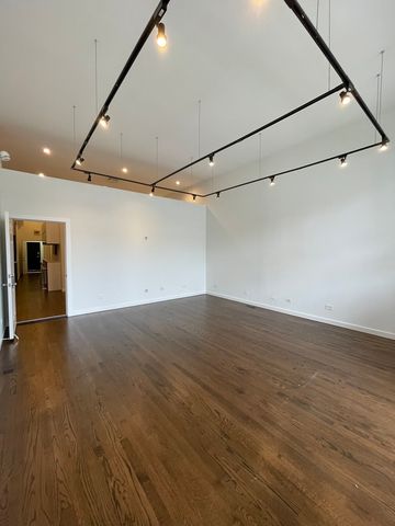 1451 N ASHLAND Avenue S, Chicago, IL 60622