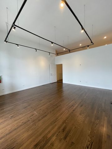 1451 N ASHLAND Avenue S, Chicago, IL 60622