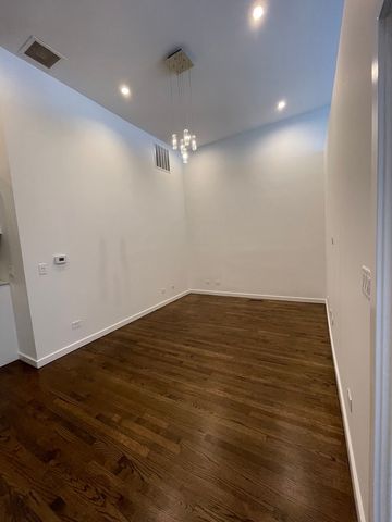 1451 N ASHLAND Avenue S, Chicago, IL 60622