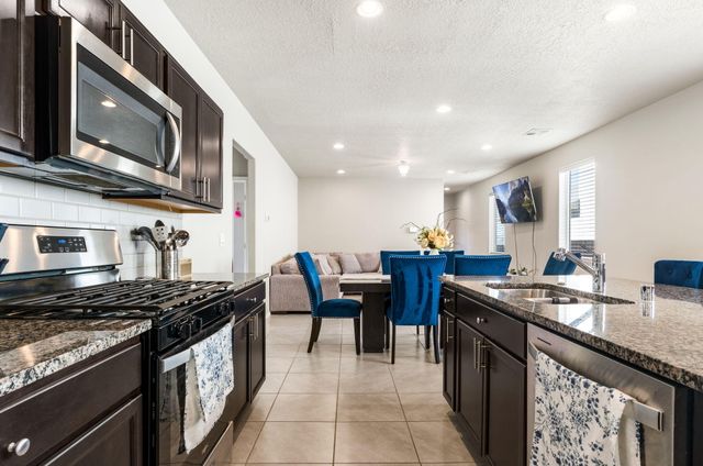 6488 Gannett Drive NE, Rio Rancho, NM 87144