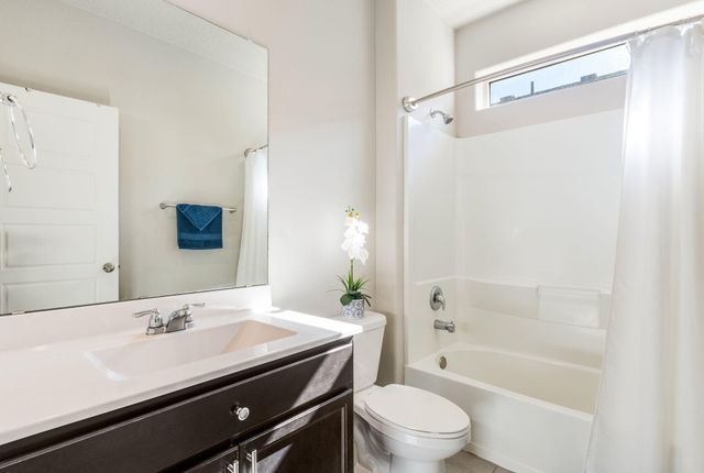 6488 Gannett Drive NE, Rio Rancho, NM 87144