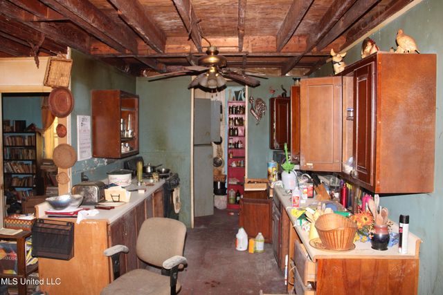 1540 Robert Ford Road, Waterford, MS 38685