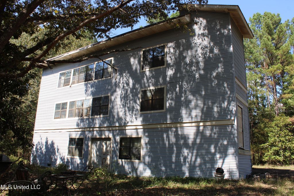 1540 Robert Ford Road, Waterford, MS 38685