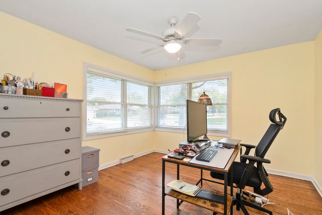 5301 howard Avenue, Western Springs, IL 60558