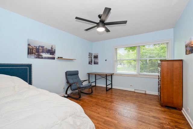 5301 howard Avenue, Western Springs, IL 60558