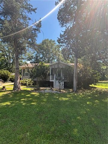 405 Crawfordville Road, Union Point, GA 30669