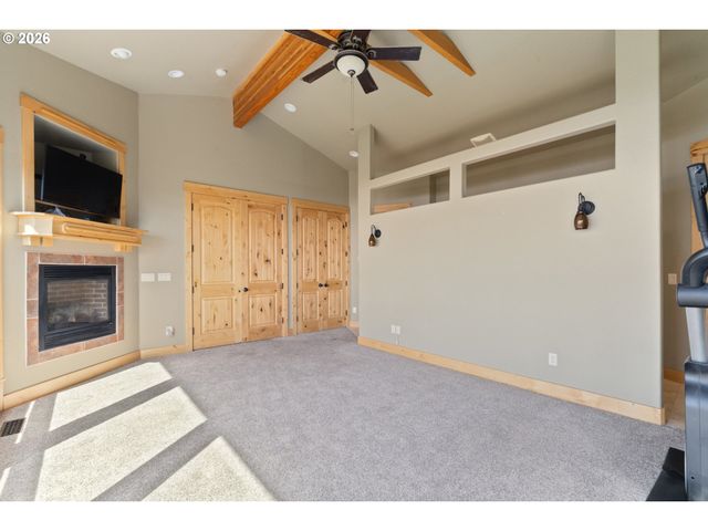 367 LONGVIEW Loop, Rockaway Beach, OR 97136