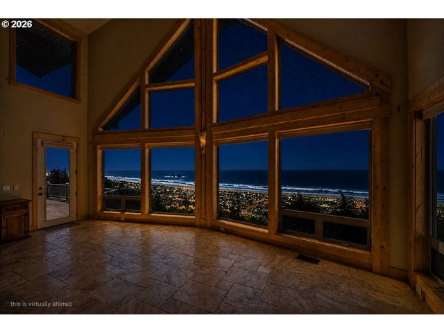 367 LONGVIEW Loop, Rockaway Beach, OR 97136
