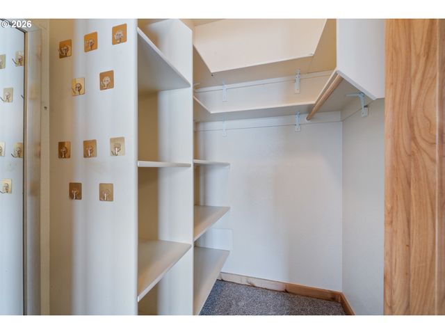 367 LONGVIEW Loop, Rockaway Beach, OR 97136