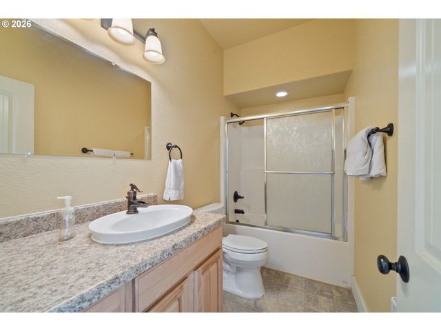 367 LONGVIEW Loop, Rockaway Beach, OR 97136