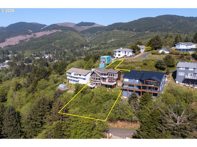 367 LONGVIEW Loop, Rockaway Beach, OR 97136