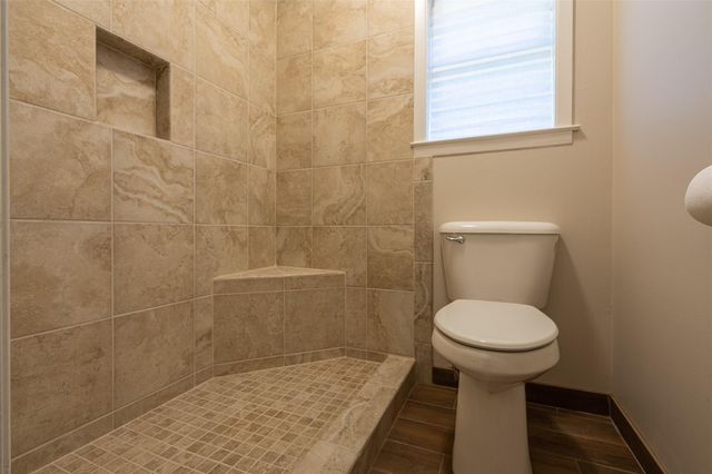 1025 N Meyer Street, Sealy, TX 77474