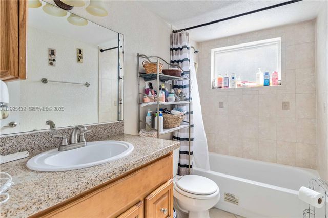 8475 SW 94th St 217E, Miami, FL 33156