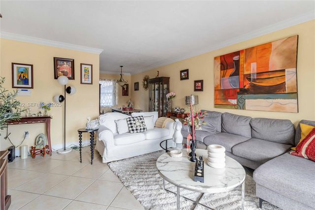 8475 SW 94th St 217E, Miami, FL 33156