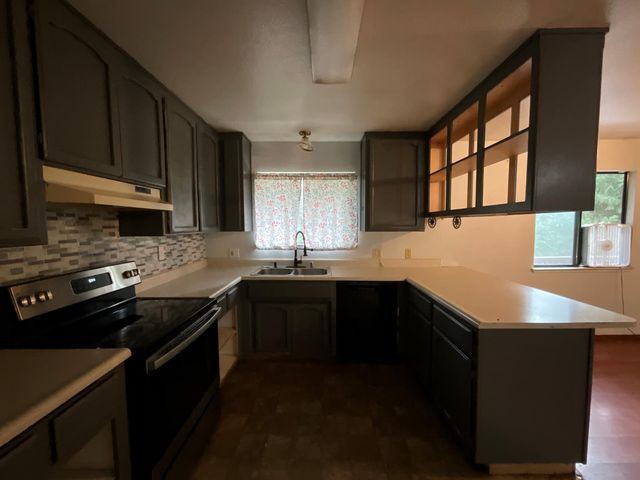 17719 Leal Ln, Brownsville, CA 95919