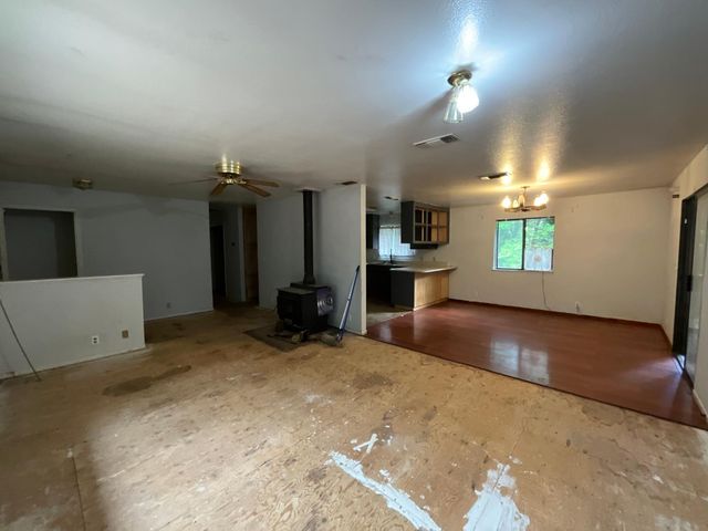 17719 Leal Ln, Brownsville, CA 95919