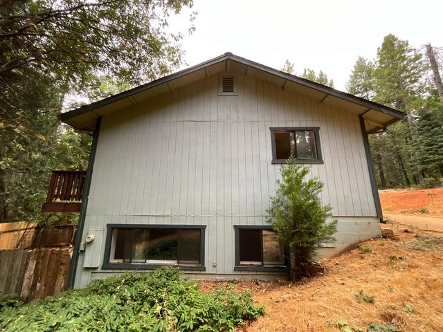 17719 Leal Ln, Brownsville, CA 95919