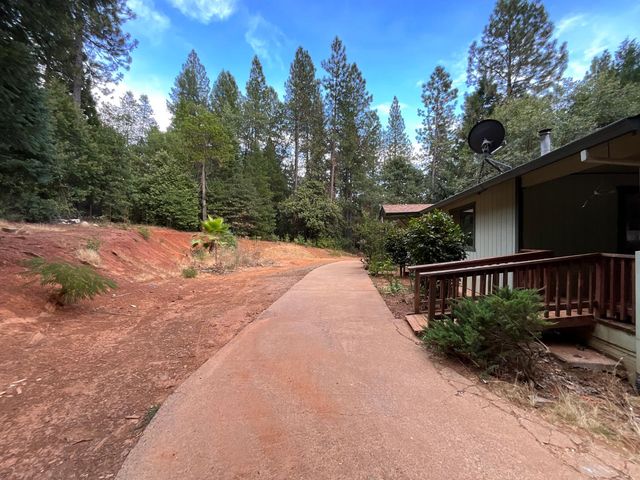 17719 Leal Ln, Brownsville, CA 95919