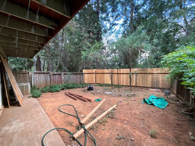 17719 Leal Ln, Brownsville, CA 95919