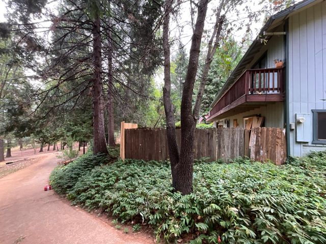 17719 Leal Ln, Brownsville, CA 95919