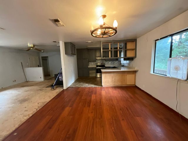 17719 Leal Ln, Brownsville, CA 95919