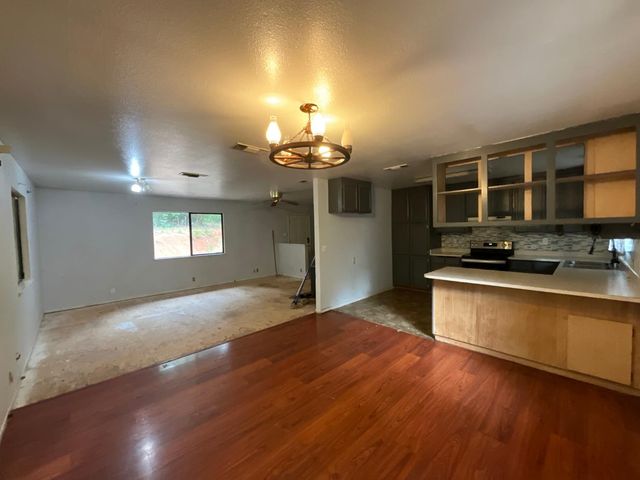 17719 Leal Ln, Brownsville, CA 95919