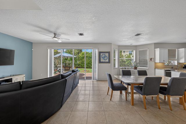 2078 Reston Circle, Royal Palm Beach, FL 33411