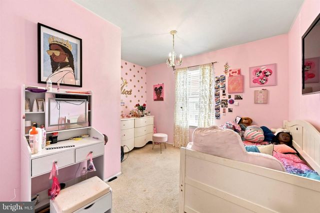 6 SHADOW LN, Bear, DE 19701