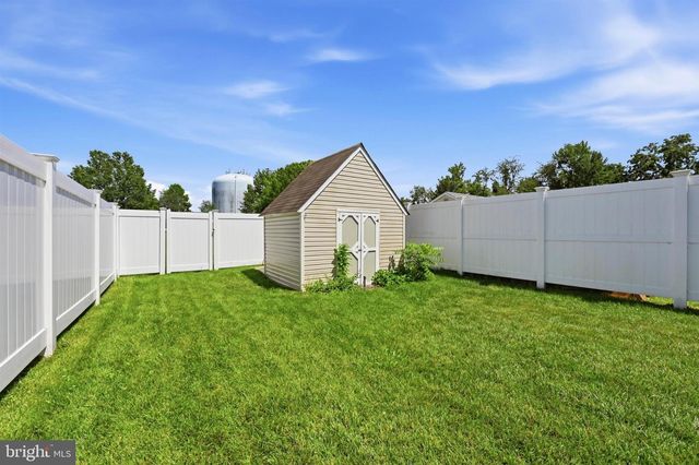 6 SHADOW LN, Bear, DE 19701